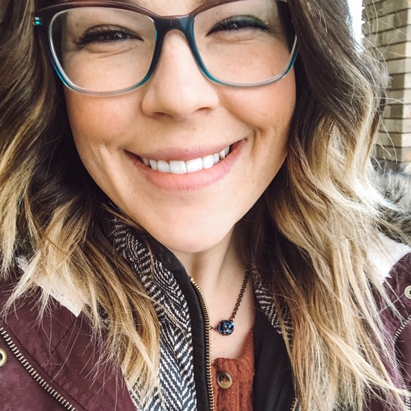 Meet your Posher, Shelby - Picture 1 of 1